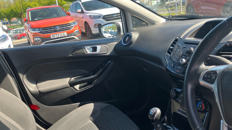 Ford Fiesta 1.0 EcoBoost Zetec 5dr Petrol Hatchback